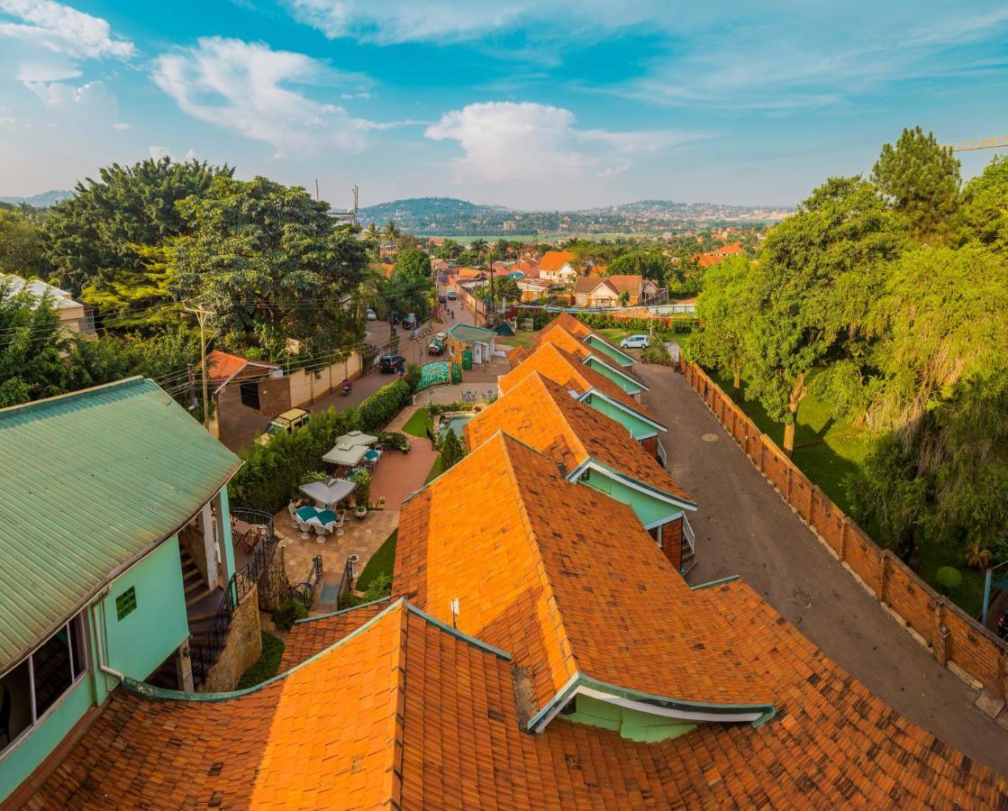 Shangri-La Hotel Muyenga Bugolobi Exteriör bild